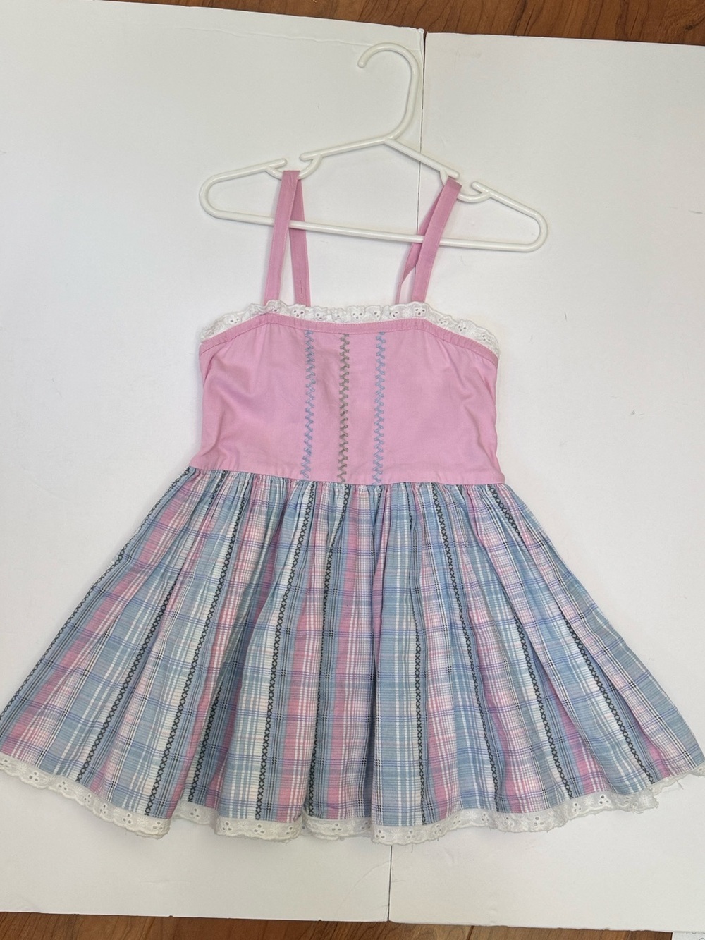 Well Dressed Wolf XO Plaid Pink Blue White Dress with Adjustable Straps Girls 3T